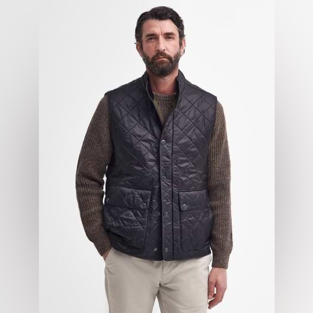 new Barbour Men’s Rosemount Gilet diamond quilted vest in black